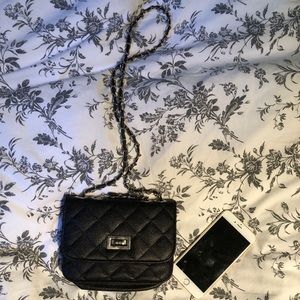 Perfect black body purse